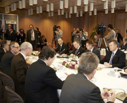 Tổng thống Yanukovich hứa với các Bộ trưởng châu Âu tiếp tục cải cách