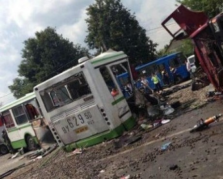 Vụ tai nạn giao thông kinh hoàng ở khu " Moskva mới"