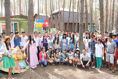 Trại hè thanh thiếu niên Việt Nam tại Ucraina 2013 lần thứ nhất - Thắt chặt tình đoàn kết thế hệ trẻ cộng đồng
