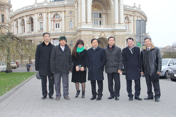 Hình ảnh Đoàn đại biểu Quốc hội Việt Nam thăm quan Odessa