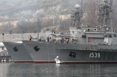 Ba cựu tổng thống Ukraine kêu gọi đẩy Nga khỏi Crimea