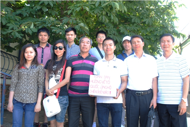Cộng đồng người Việt tại Odessa quyên góp ủng hộ bảo vệ biển đảo