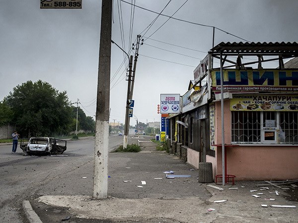 Không quân Ukraine ném bom khu dân cư ở Lugansk