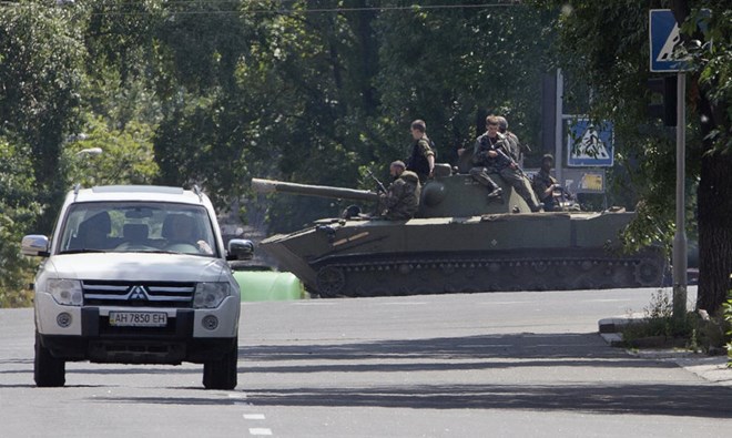 NATO: Hơn 12.000 quân Nga đang tập trung gần biên giới với Ukraine