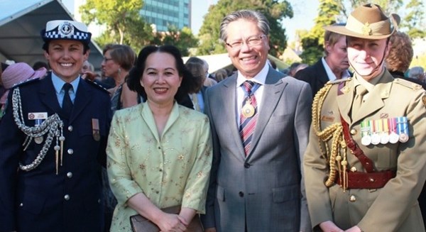 Úc chào mừng tân Toàn quyền gốc Việt bằng 19 phát đại bác