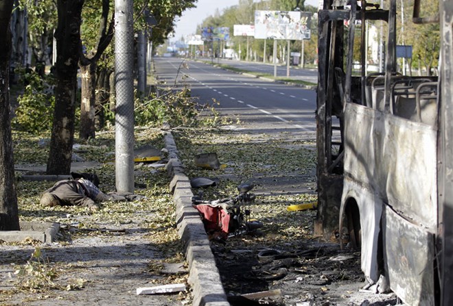 Những hình ảnh rợn người về cuộc chiến ở Donetsk