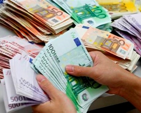 Ukraine nhận 500 triệu euro tiền vay từ Châu âu