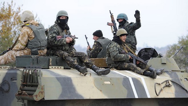 Chuyên gia Ukraine: Phương Tây "giúp" Ukraine phá hoại đất nước