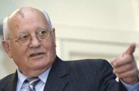 Gorbachev: Putin mắc bệnh tự kiêu