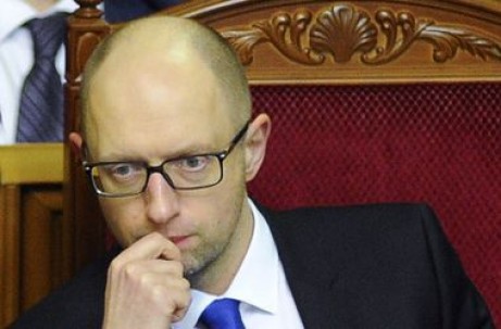 Thủ tướng Ukraine Yashenhuk: “ Trên” muốn, nhưng “ Dưới” chống lại