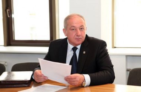 Tỉnh trưởng Donetsk: Không thể tồn tại phương án giải quyết tình hình Donbass bằng quân sự