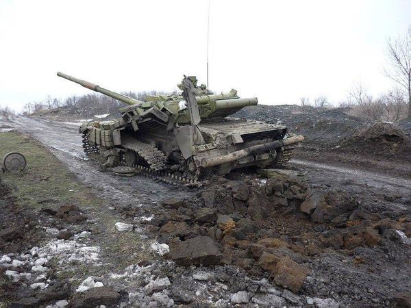 Quân ly khai tổ chức các đợt đột kích. Binh sĩ Ukraine bị thiệt hại nặng, nhiều người chết và bị bắt làm tù binh.