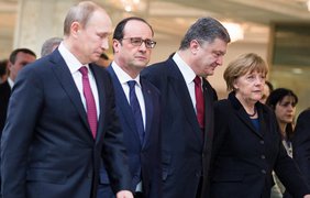 Nghị sĩ Mỹ Maccain buộc tội thủ tướng Đức Merkel và tổng thống Pháp chia cắt Ukraine