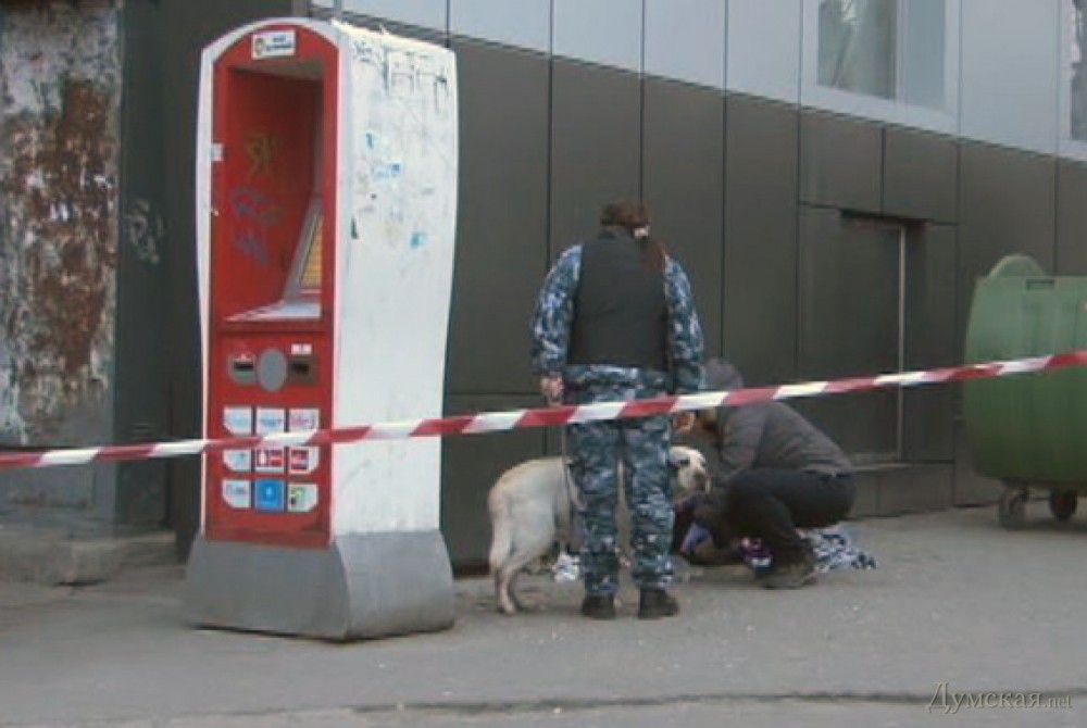 Tại Odessa, nhờ chó nghiệp vụ, các nhân viên thực thi pháp luật đã ngăn chặn được một vụ khủng bố.