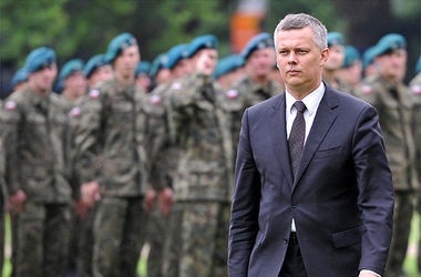 Bộ trưởng quốc phòng Balan cho rằng việc gửi lực lượng gìn giữ hòa bình quốc tế tới Ukraine khó có thể xảy ra