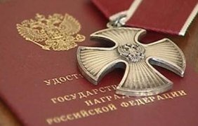 Kẻ bị tình nghi trong vụ ám sát Nhemsov từng được nhận huy chương từ tổng thống Nga Putin