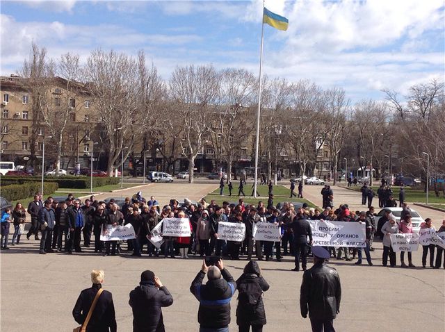 Công nhân nhà máy lọc dầu Odessa bị đe dọa bởi nạn đói, đã nổi lên biểu tình