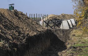 Chính phủ Ukraine chi bổ sung 865 triệu grivna cho việc xây dựng các công trình công sự tại Donbass