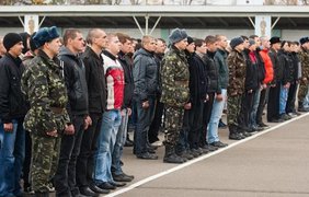 Lệnh gọi nhập ngũ tháng 4 và tháng 5 tại Ukraine là 21 ngàn người