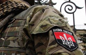 Bộ tổng tham mưu quân đội Ukraine ra điều kiện đối với “ Pravoi Sektor”