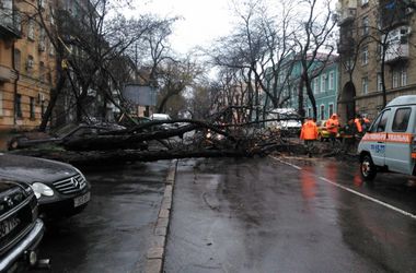 Tại Odessa, do thời tiết xấu 33 vùng dân cư bị mất điện.
