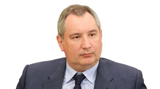 Phó Thủ tướng Nga: “Xe tăng không cần thị thực”