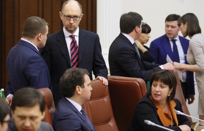 Ukraine: Quan chức ngoại trong chính phủ bỏ việc, chính quyền lao đao