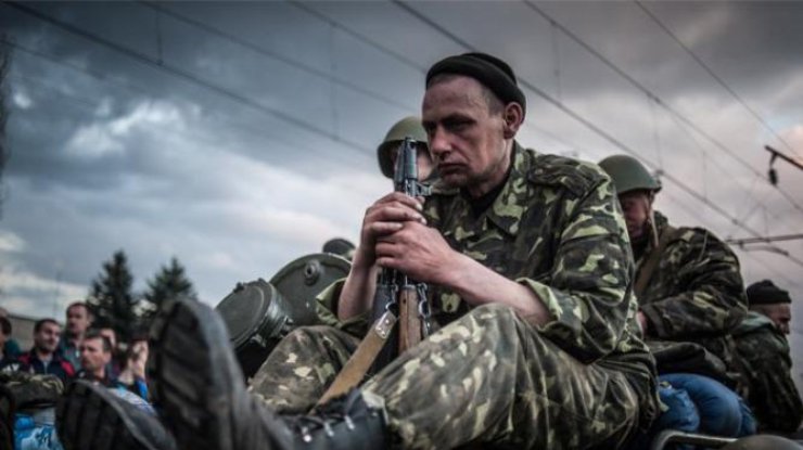 Những người của Poroshenko giải thích tại sao cuộc chiến kéo dài tại Donbass