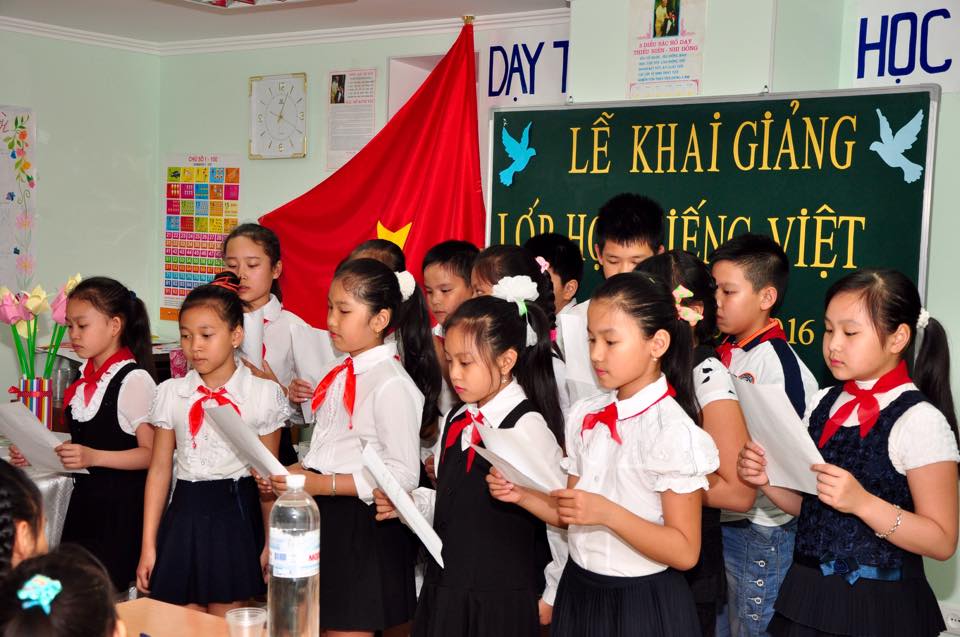 Khai giảng lớp Tiếng Việt mới