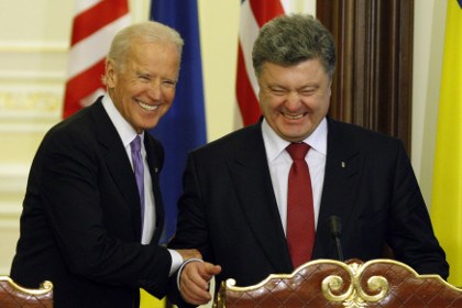 Poroshenko: Nếu Kiev thua tại Donbass, thế giới sẽ có biến động