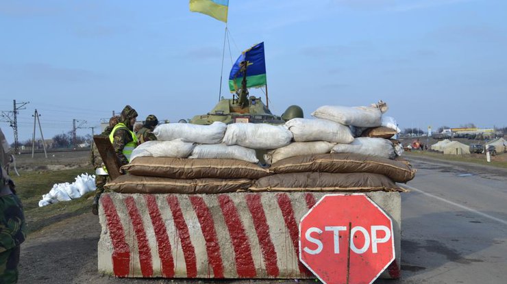 Chính quyền Kiev đang bắt đầu phong tỏa toàn bộ phần Donbass bị chiếm đóng