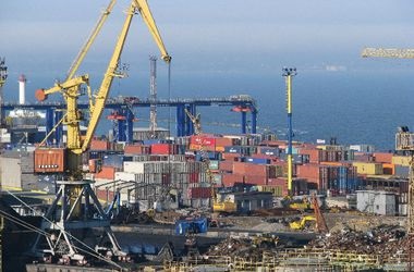 Các cán bộ cảng Odessa biển thủ 1 tỷ grivna