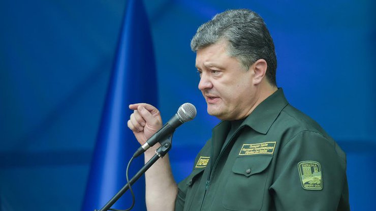 Poroshenko ra lệnh đóng băng thỏa thuận Minsk