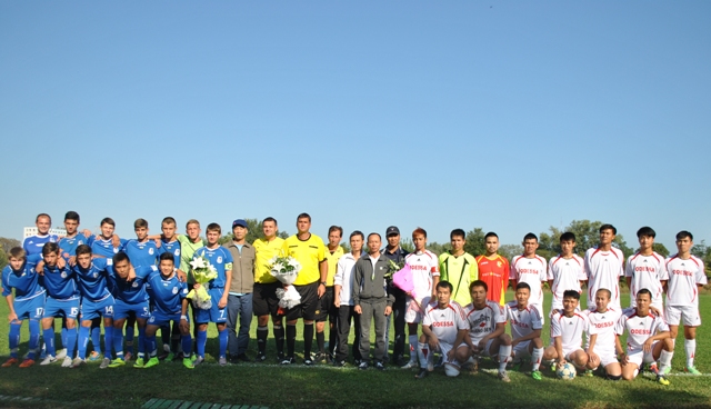 Mãn nhãn với trận giao hữu bóng đá giữa Đội tuyển người Việt Odessa và Tuyển trẻ Chernomorest