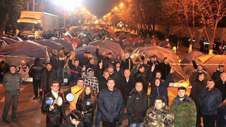 Tại thủ đô Kisinhev Moldova, người biểu tình phong tỏa đường phố chính