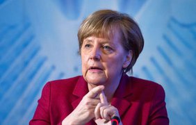 Thủ tướng Đức Merkel đòi công bố chiến tranh đối với các tỷ phú đầu sỏ tại Ukraine