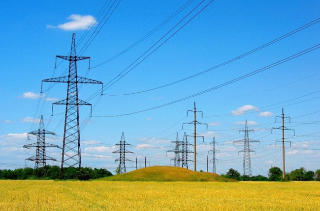 Ukraine khôi phục lại việc nhập khẩu điện từ Nga