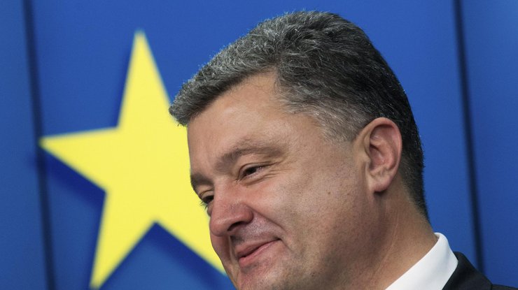 Tổng thống Ukraine Porosenko ký luật về miễn thị thực với Liên minh châu Âu
