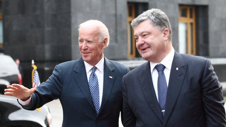 Phó Tổng thống Mỹ Baiden tại Ukraine: Đội ngũ thân cận của Poroshenko đang chờ đợi sự sa thải hàng loạt
