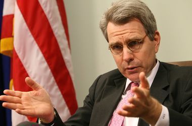 Đại sứ Mỹ tại Ukraine phê phán chính quyền Ukraine