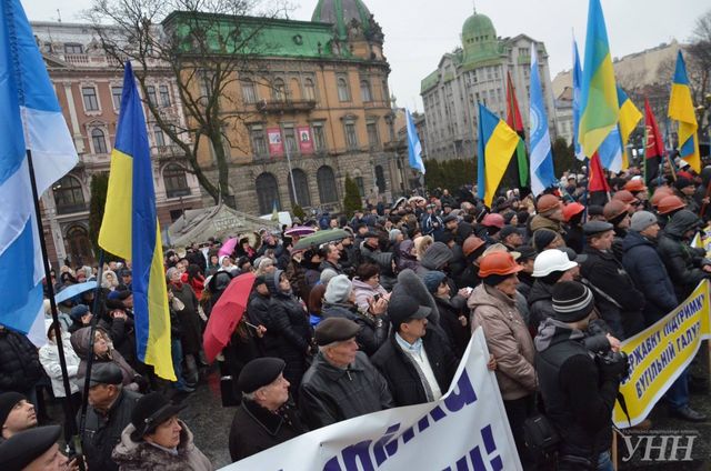 Tại Lvov, những nhà giáo, sinh viên, thợ mỏ biểu tình đòi trả nợ và tăng lương
