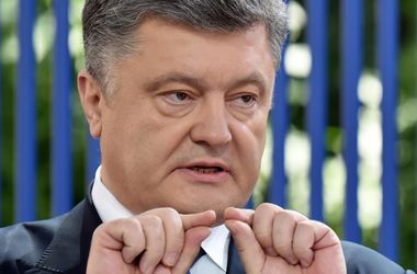 Tổng thống Poroshenko nói về sự cần thiết giữ liên minh quốc hội và thay đổi nội các chính phủ