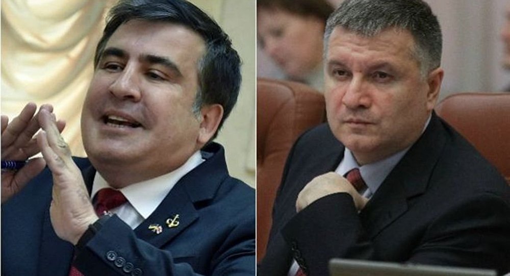 Bộ trưởng bộ nội vụ Ukraine Avakov hắt nước vào mặt tỉnh trưởng Odessa Saakasvili