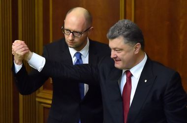 Tuyên bố chung của Poroshenko- Yashenhuk – Groisman không cứu vãn được tình thế