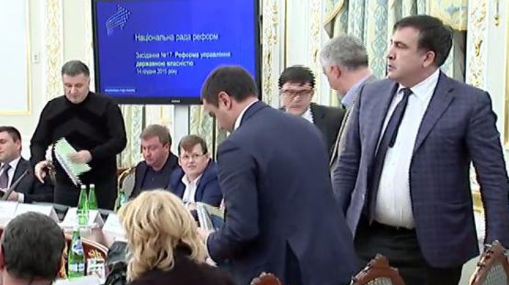 Bộ trưởng bộ nội vụ Avakov xin lỗi mọi người vì vụ bê bối với Tỉnh trưởng Odessa Saakasvili