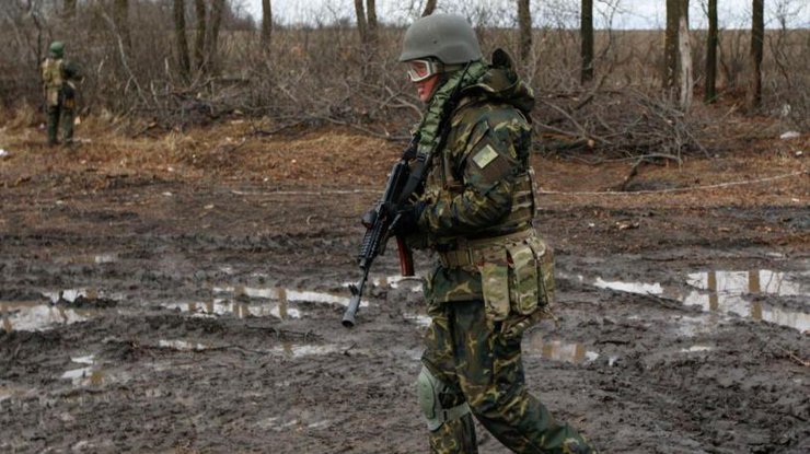 Tại Donbass một binh sĩ quân đội Ukraine bị hy sinh, 3 người khác bị thương