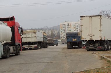 Nga có thể cấm việc trung chuyển hàng hóa từ Ukraine