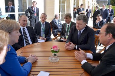 Poroshenko, Putin, Olland, Merkel thỏa thuận về hòa bình tại Donbass