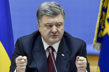 Porosenko: Donbass sẽ trở về với Ukraine năm 2016