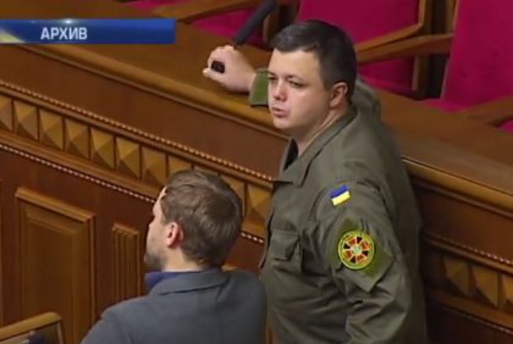 Đại biểu quốc hội Ukraine, Semen Semenchenko bị tình nghi giả danh chức vụ quân đội